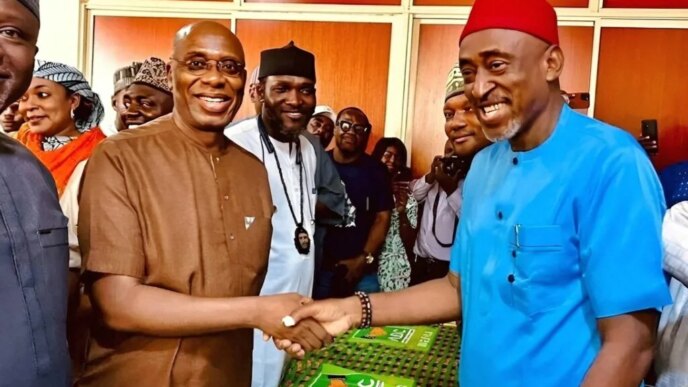 2027 amaechi submits presidential nomination form 1024x771