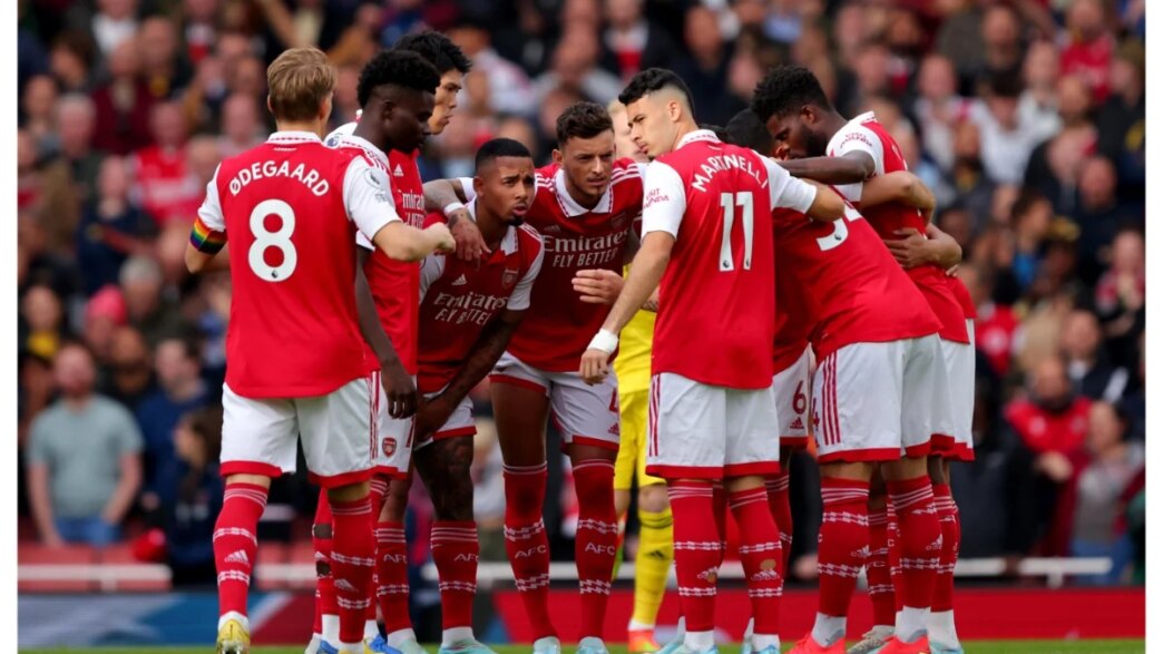 arsenal announce departure of three players