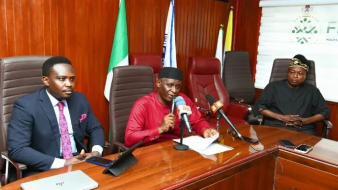 fg launches national reading relay targets guinness world record to boost family health awareness.jp