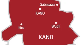 woman sets husband co wife children ablaze in kano