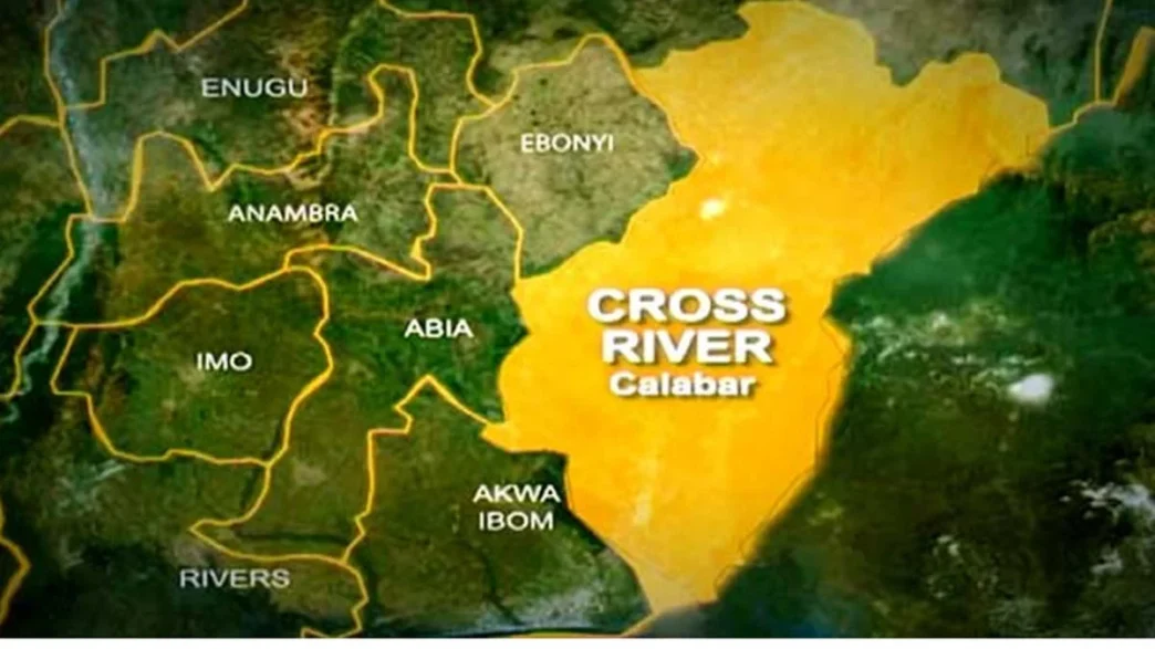 cameroonian soldiers fire warning shots as cross river youths resist alleged territorial incursion.w