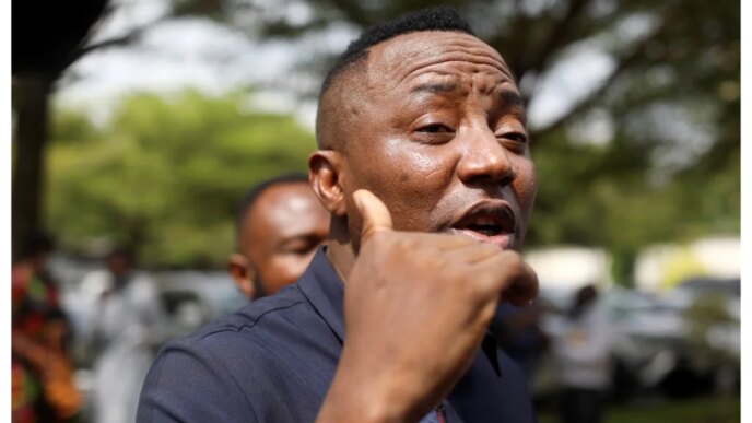 soldiers have no right to stop protesters from entering presidential villa sowore