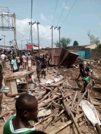 ucda demolishes shanties in umuahia says they were hideouts for criminals