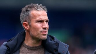 van persie sacked as feyenoord manager
