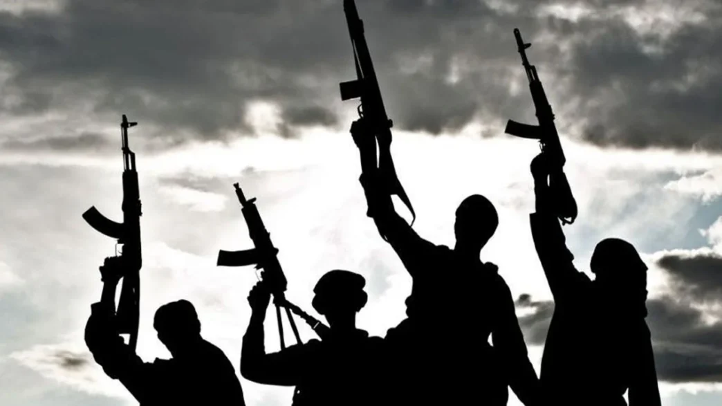 gunmen storm plateau smoking spot kill three injure teenage girl