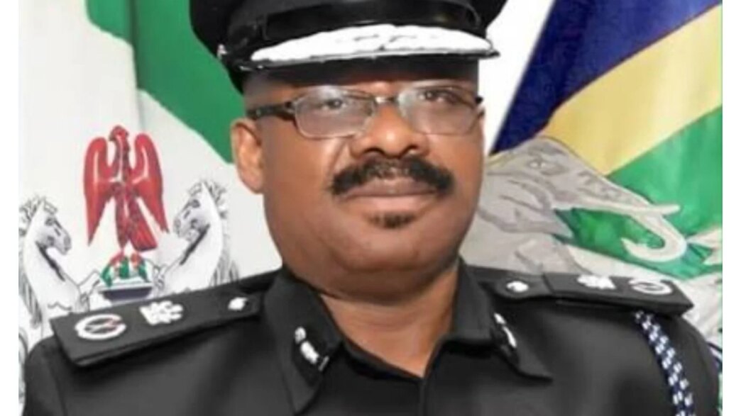 no police officer can demand access to phones without court warrant plateau cp