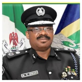 no police officer can demand access to phones without court warrant plateau cp