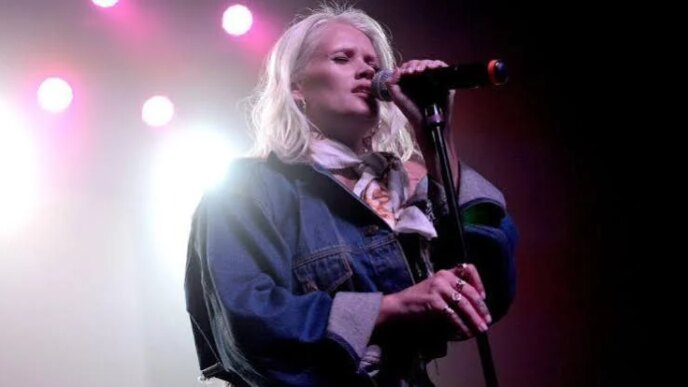 party rock anthem singer lauren bennett dies at 36
