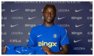 transfer chelsea confirm geovany quendas arrival as arsenal secure reutelers signature