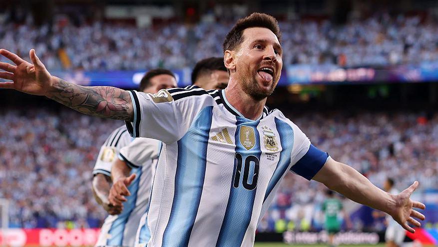 world cup 2026 argentinas messi makes history after missing penalty against egypt