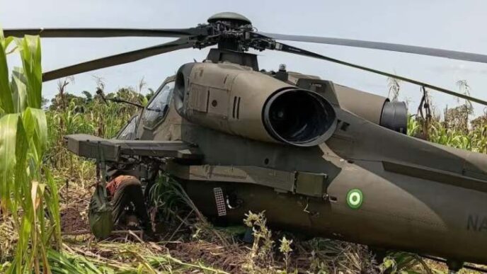 NAF Helicopter 1